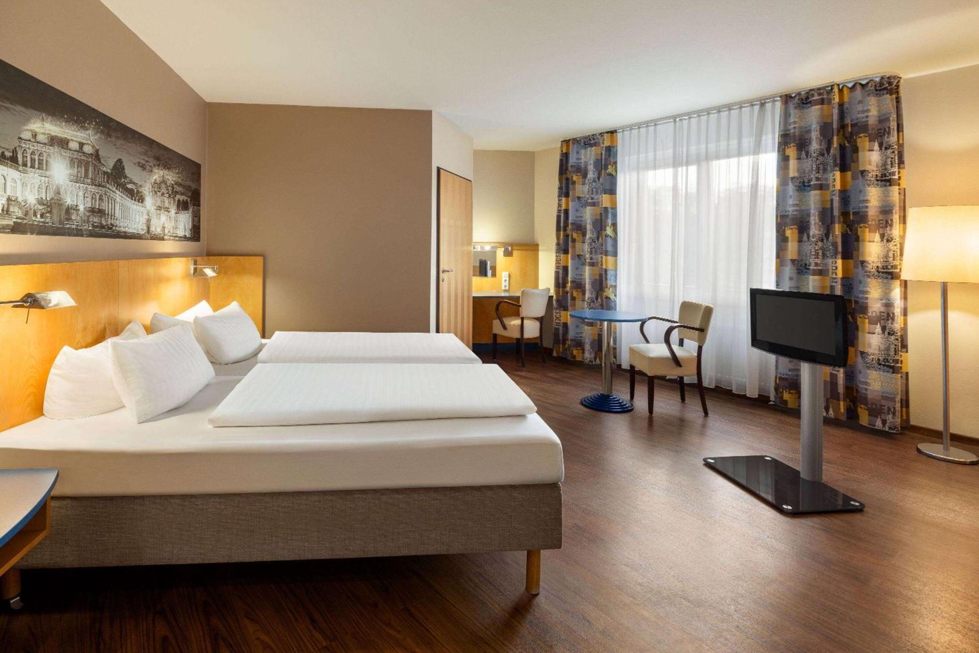 อาเมเดีย โฮเทล เดรสเดิน เอลบ์พรอมเมอนาด Hotel เดรสเดน ภายนอก รูปภาพ